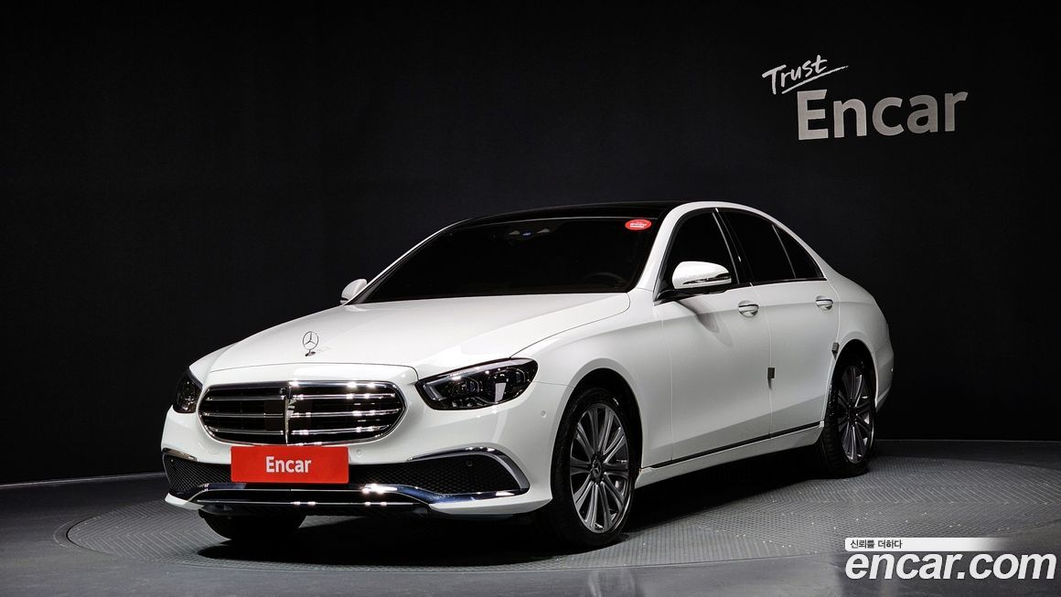 Mercedes-Benz E-Class 2022