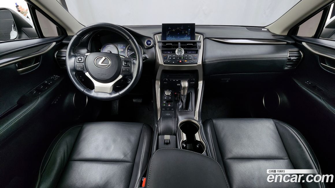 Lexus NX 2015