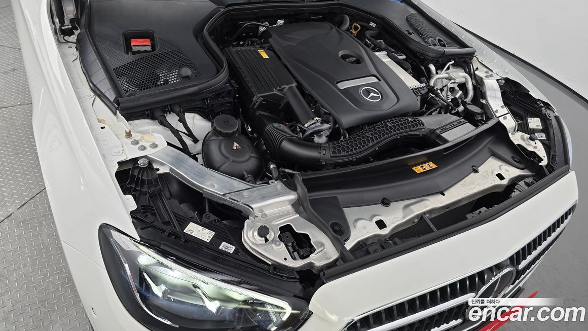 Mercedes-Benz E-Class 2023