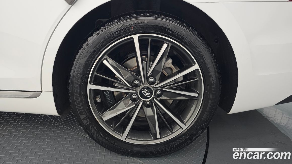 Hyundai Grandeur 2020