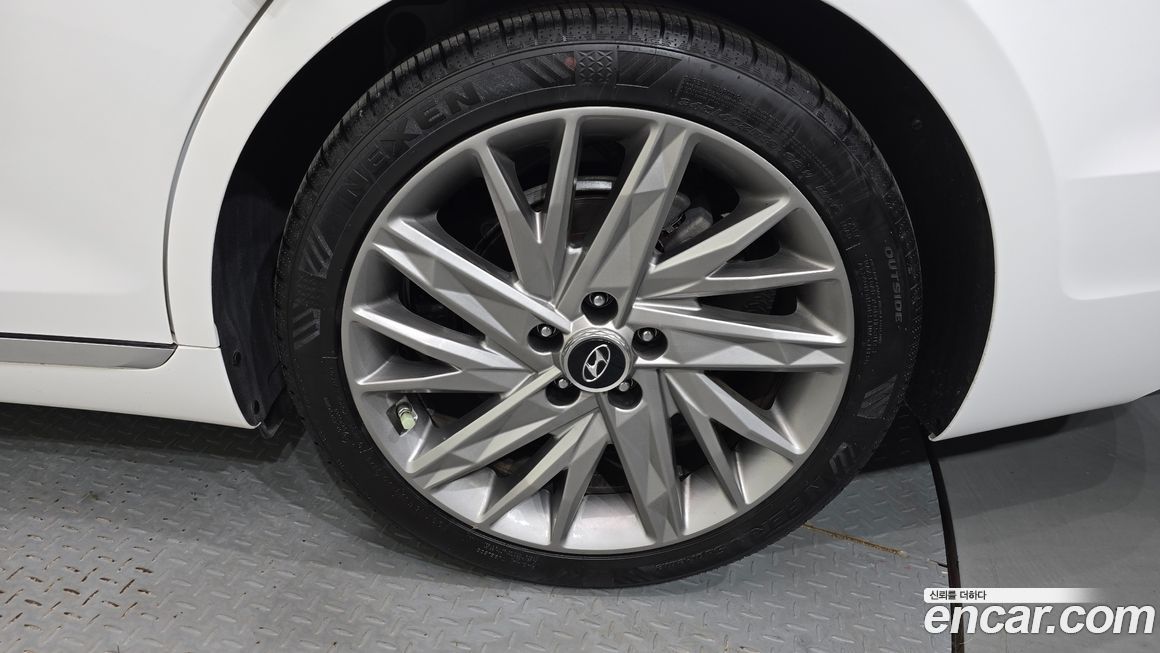 Hyundai Grandeur 2020