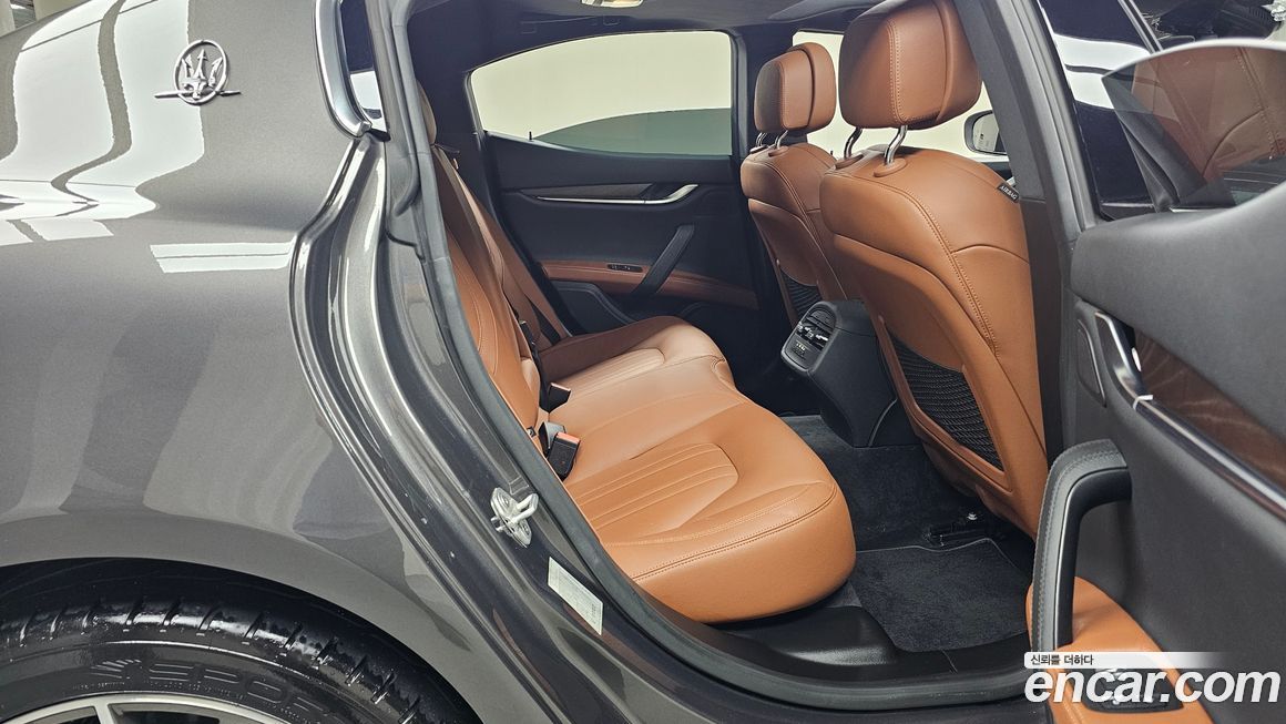 Maserati Ghibli 2017