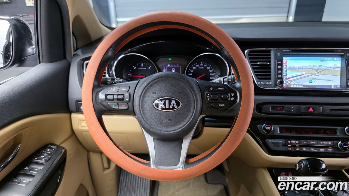 Kia Canival 2016