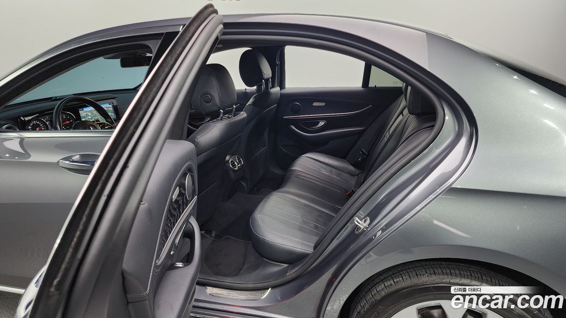 Mercedes-Benz E-Class 2020