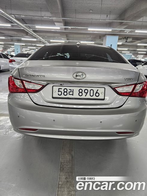Hyundai Sonata 2011