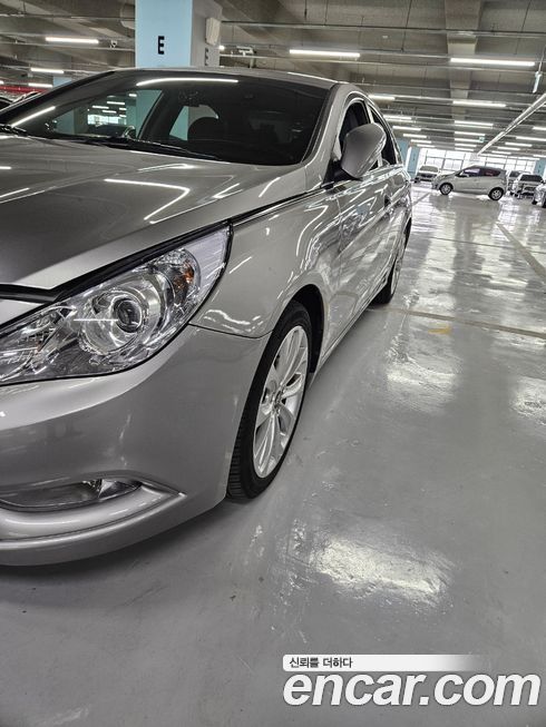 Hyundai Sonata 2011