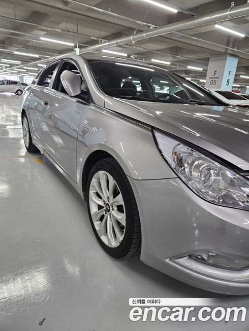 Hyundai Sonata 2011