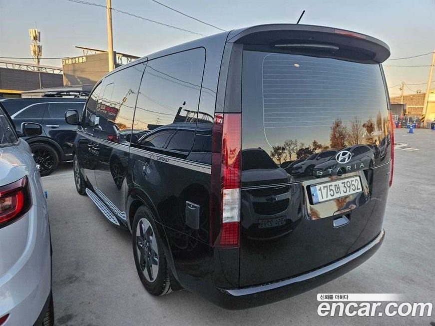 Hyundai Staria 2022