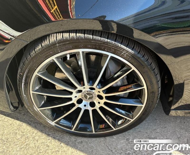 Mercedes-Benz E-Class 2023