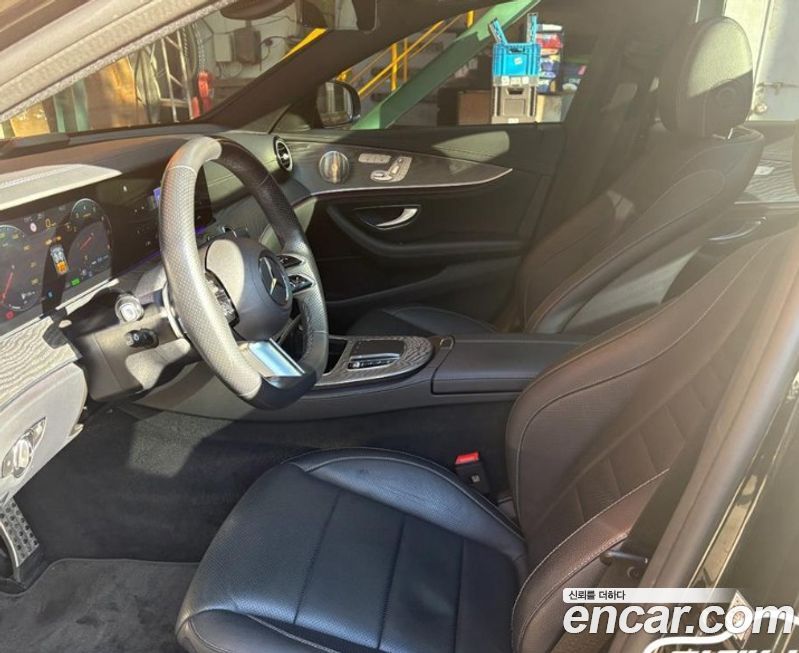 Mercedes-Benz E-Class 2023