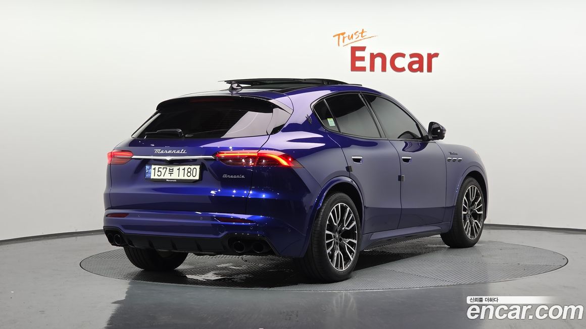 Maserati Grecale 2023
