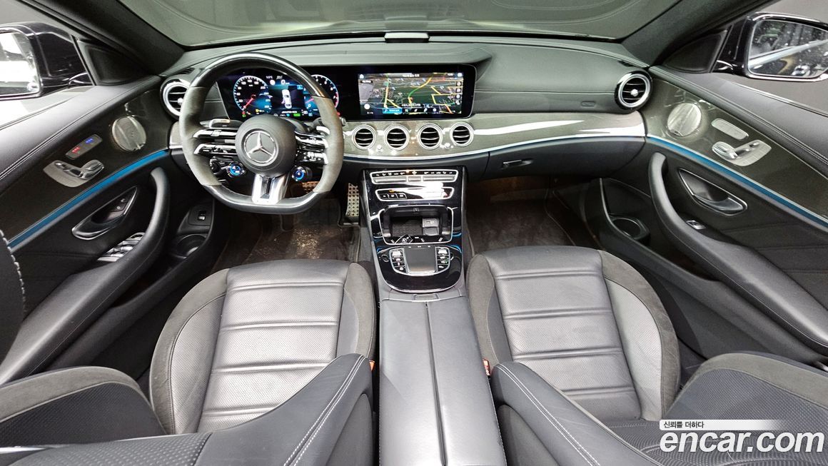 Mercedes-Benz E-Class 2022