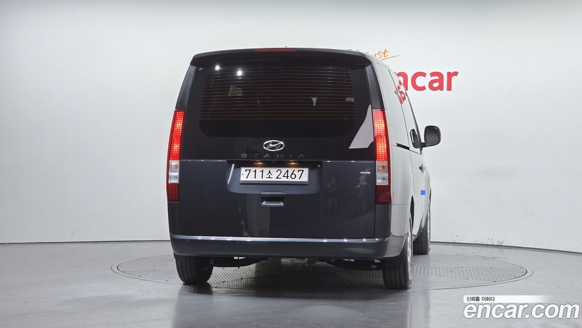 Hyundai Staria 2022