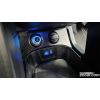 995748