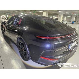 902033