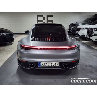 910374