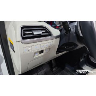 989305