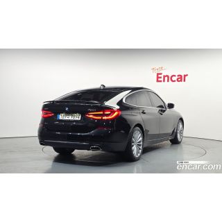 902440