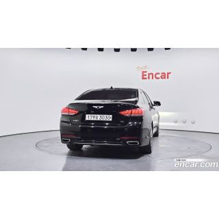 643588
