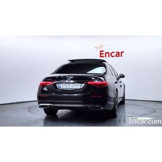 895843