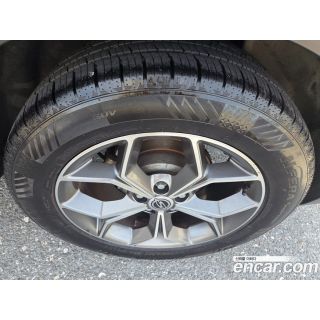 282300