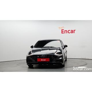 910562