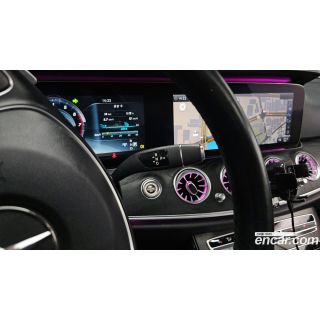 811903