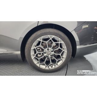 571885