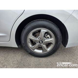 425777
