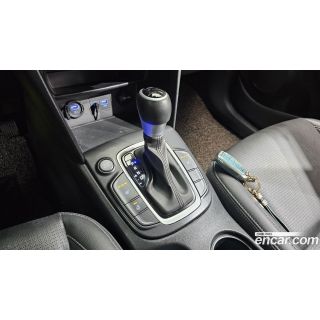 972567
