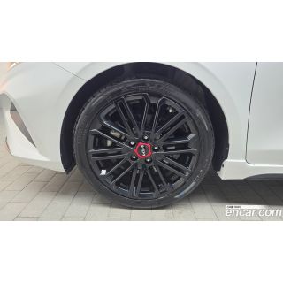 547698