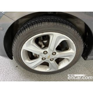 877913