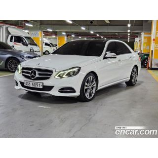892723