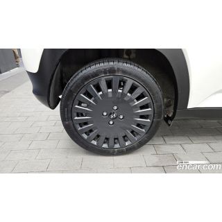 704859