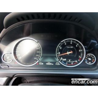 879925
