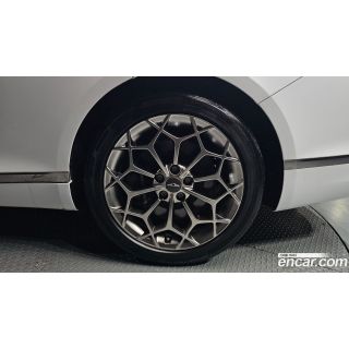 501745