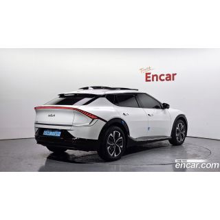 90703