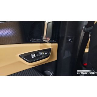 484082