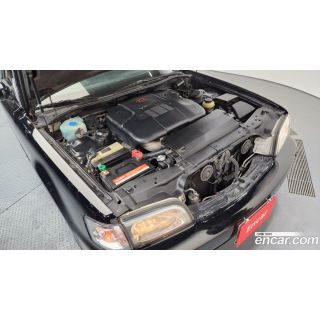 576889
