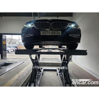 230856