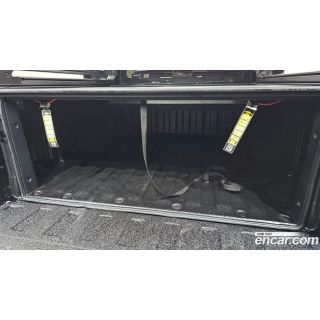 993820