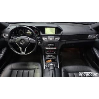 299250