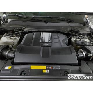 910379