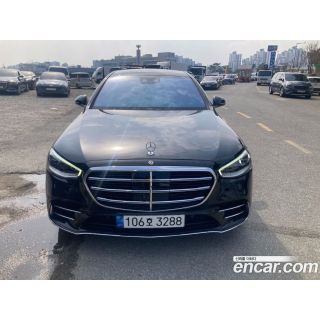 318230