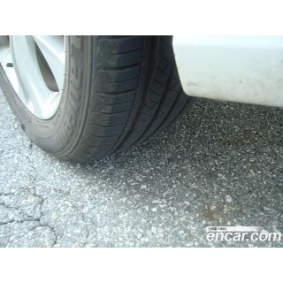 568836