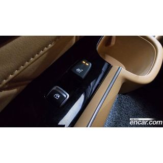 912782