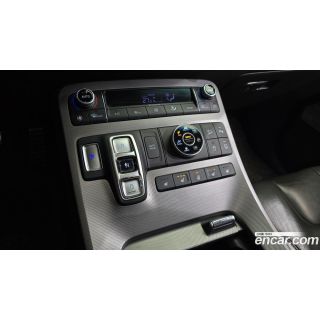 711409