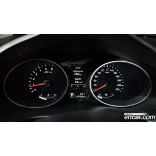 76572