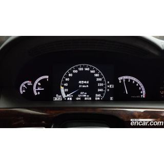 648887