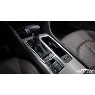 4748